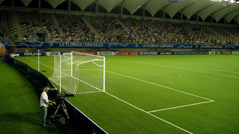 Encapuchados obligan a suspender el primer partido de fútbol en Chile tras la reanudación del torneo |