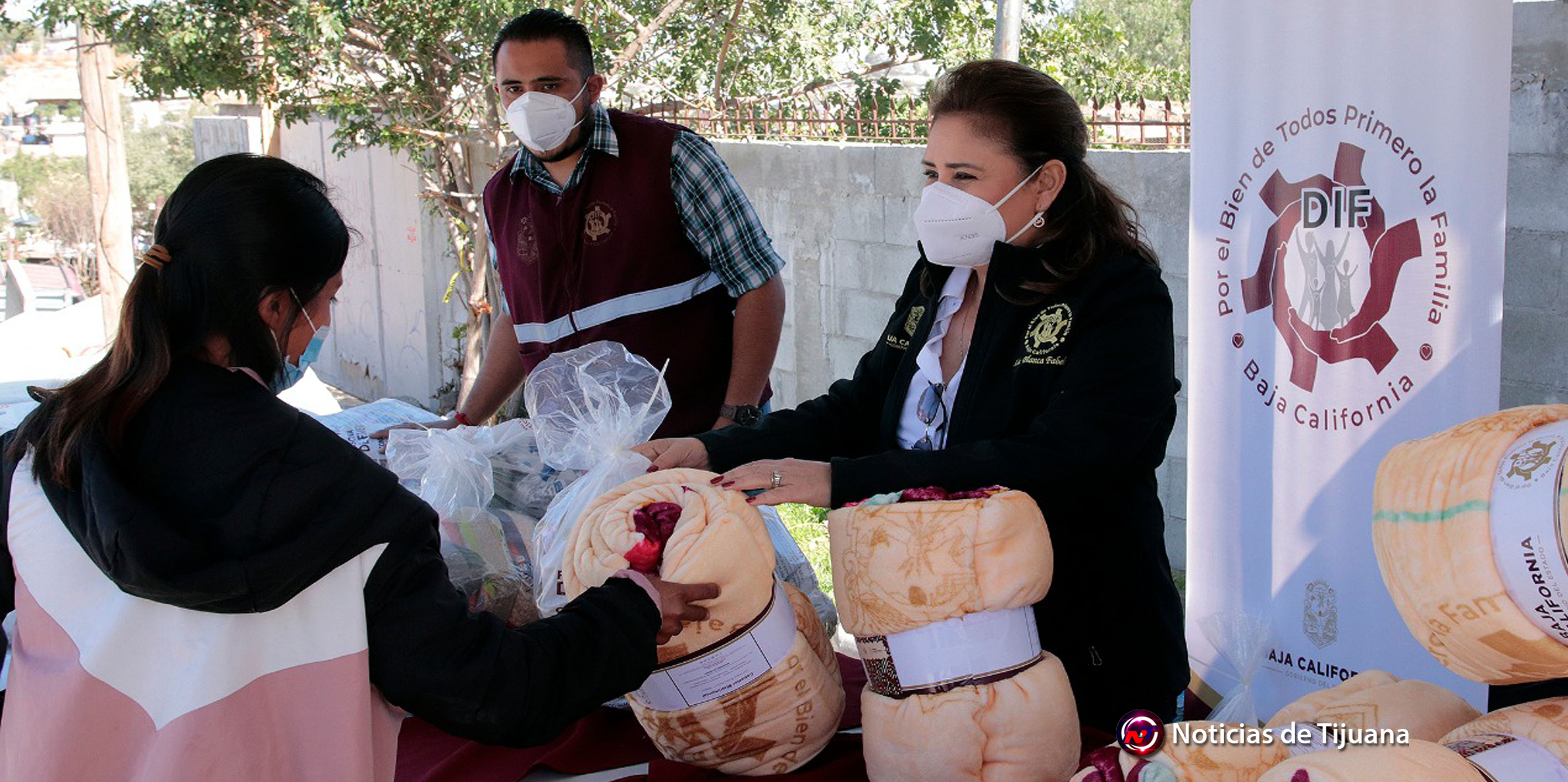 Atiende DIF BC a familias afectadas por derrumbes en la colonia 3 de Octubre en Tijuana |